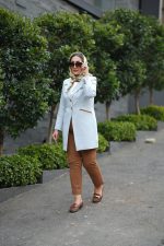 ست مانتو کتی آبی روشن و شلوار دارچینی - Image 3